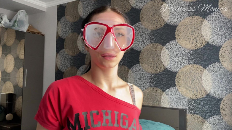 Princess Monica: Фетиш в дайвинге в маске