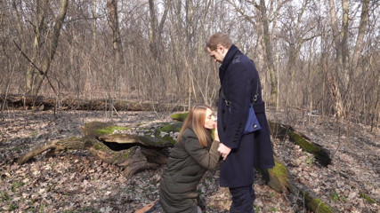 Anal Fans Couple: Awek cantik membuat blowjob cepat manis di dalam hutan pada...
