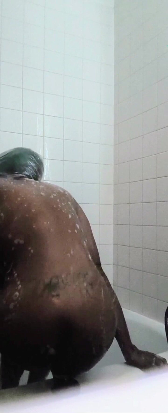 Perswayzion Xstacy: Lo cavalca in doccia