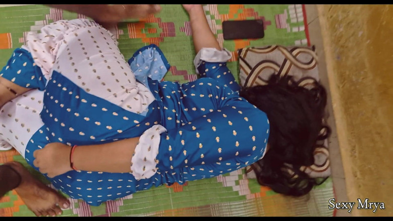 Sexy Myra: Parte 2 - madrastra fue follada por el mejor amigo del hijastro...