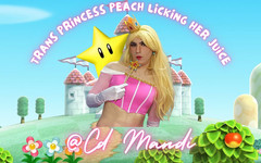 CD Mandi: Transprinzessin peach leckt ihren saft