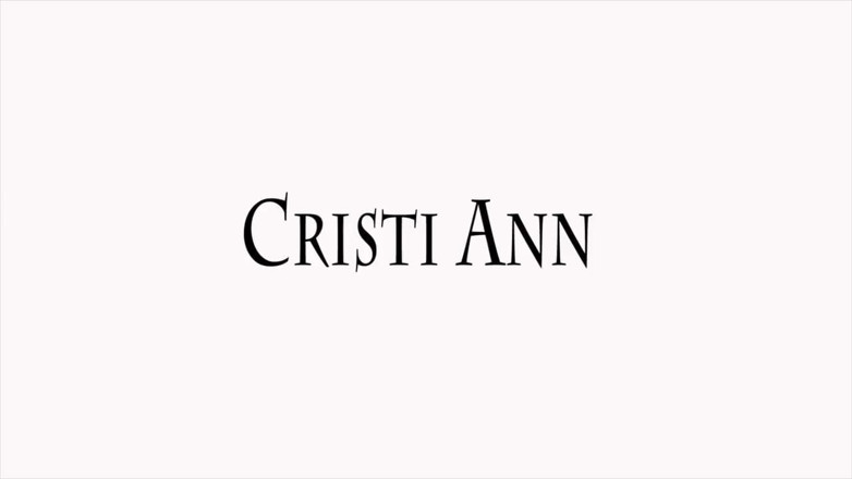 Vicky Vette: Vicky Vette, massage lesbien avec Cristi Ann