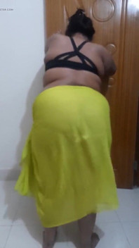 Step Mom Show Her Ass to Stepson Deshi Step Mom Hot Sex