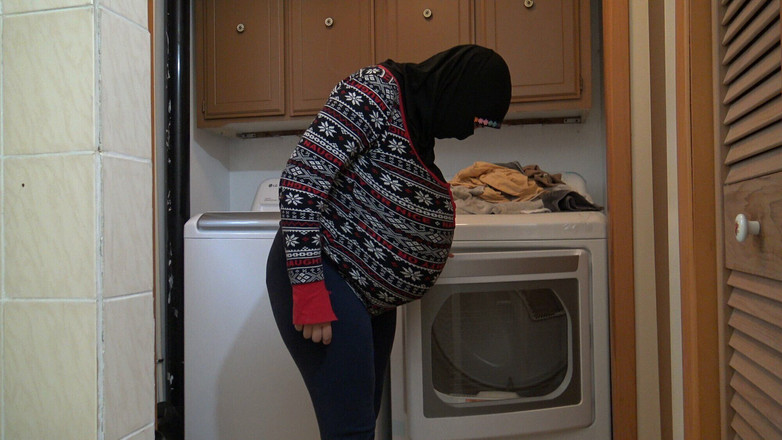 Souzan Halabi: Indische moslima Desi vrouw zwanger gecreampied voor man gaat werken