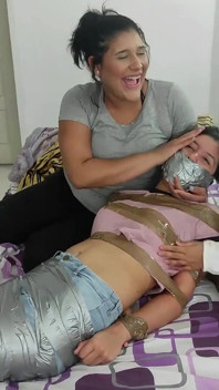 Mary vrea să fie legată și cu căluș masiv!