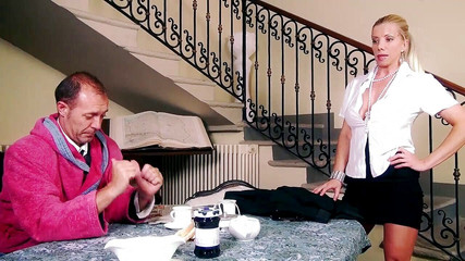 XTime Vod: Cavalier membawa penis yang keras