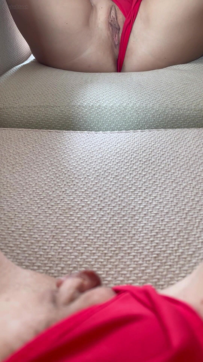 LaylaX: She Start to Play Near Mirror and Dont Stop Until...