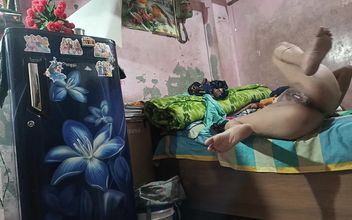 When Bhabhi Was Going to Sit I Caught Her Naked and Then Had Sex