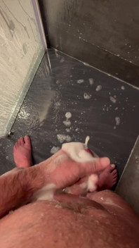 Jerked off in the Hotel Shower
