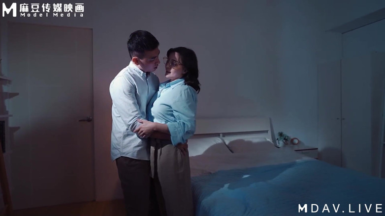 ModelMedia Asia: Man-0003 Love That Can't Be Touched