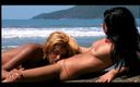 Coyote Raunch: Ada hayatı bu iki azgın lezbiyen için sansasyonel bir deneyim...