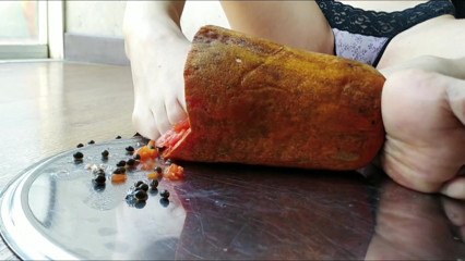Solo Austria: La fine della vita di Papaya! Distrutta sotto i piedi...