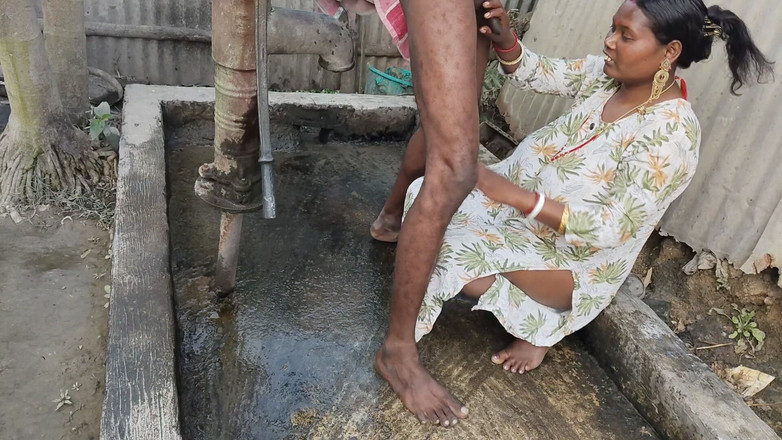 Sexydeb: Bhabhi Ki Chudai Karte Samay Peshab Laga