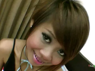Adorable Thai teenager gets creampied