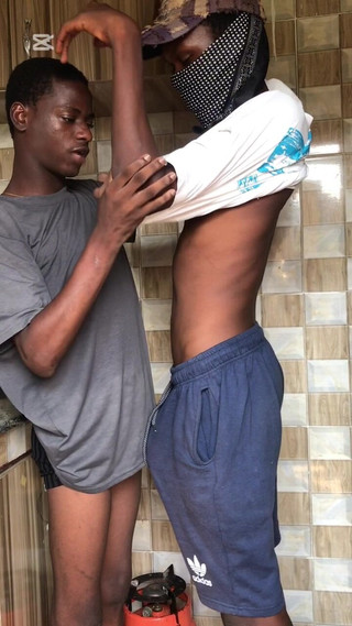 Big_brown: Un cazzo duro mi ha trapanato la figa