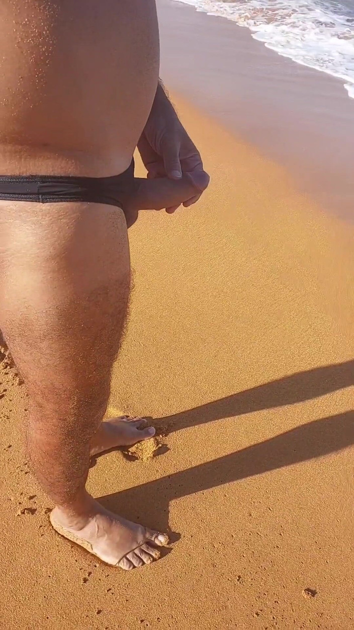 Ladysilvas: Ladysilva masturbuje na pláži v kalhotkách Předvádí můj penis a...