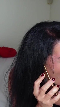 Deri orta yaşlı seksi kadın sikiliyor ve boşalıyor!