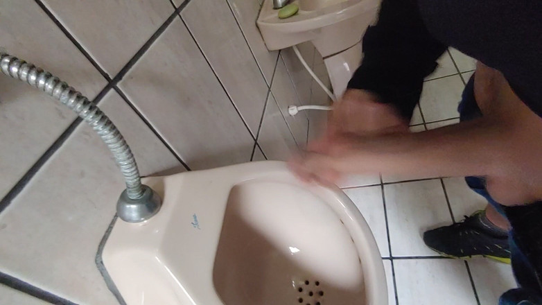 BruxoAlpha777: Di bilik mandi 4