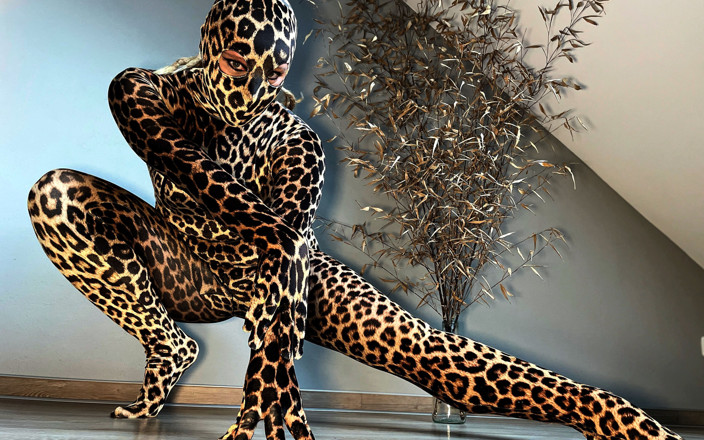Projectsexdiary: Leopard Zentai Catsuit'te Cadılar Bayramı Ödülleri - Projectfundiary