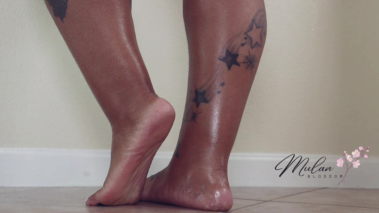 Mulan Blossom: Škádlení bosého olejem