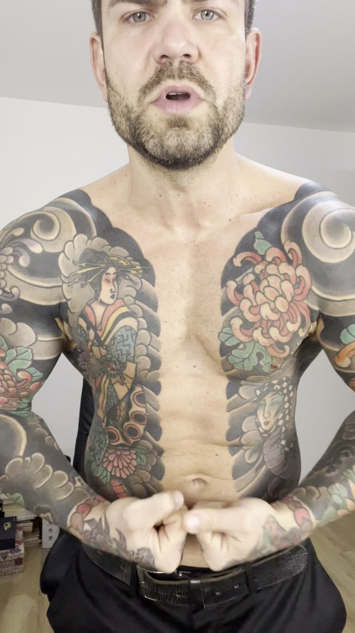 Juan Lucho Gay: Muskulöser Spanier Wichst