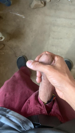 Preek Fans: Дрочить у недобудованій будівлі