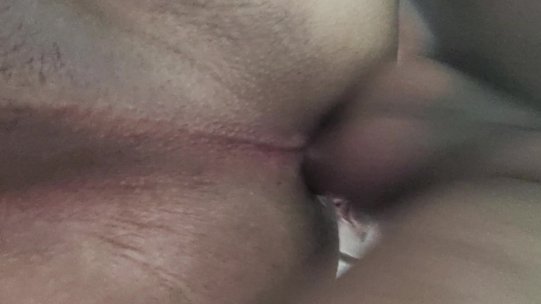 Angy Bisexperiences: 내 황소에게 따먹히는 동안 시오후키하는 내 바람난 남편의 엉덩이