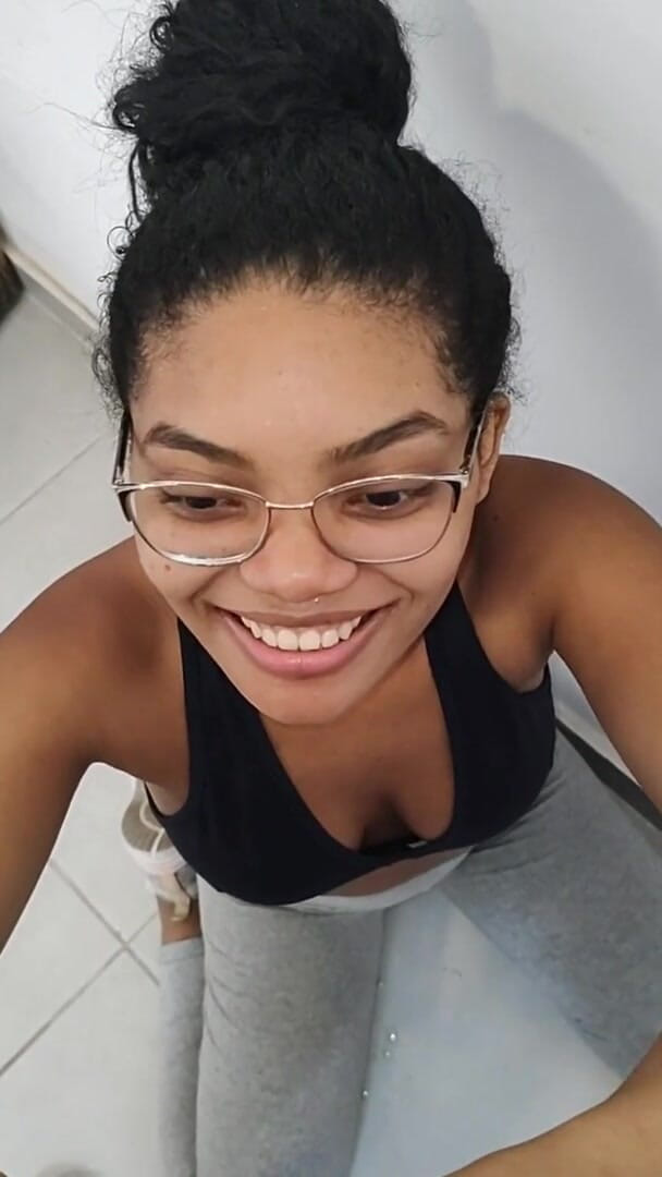 Pietro Montoya: Erkeğinin idrarı ve tükürüğüyle antrenman öncesi egzersizini yutuyor