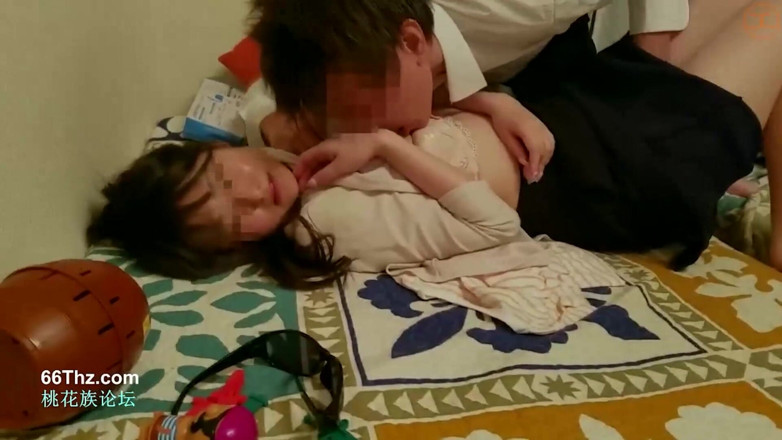 Asians in love: 亚洲女人口爆