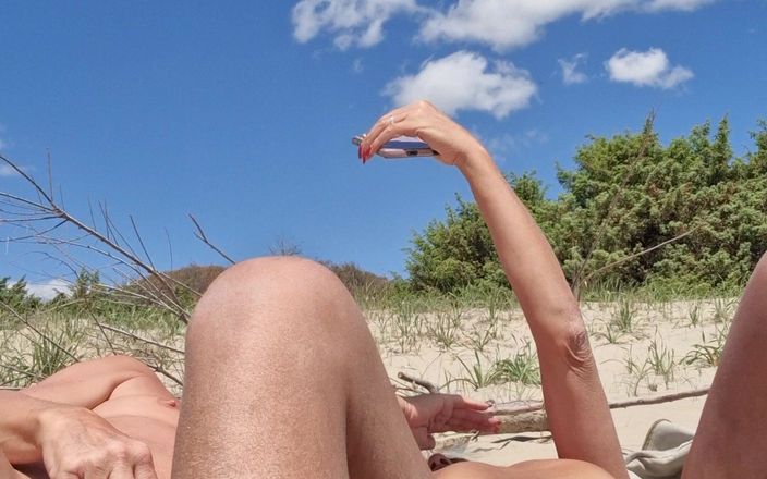 Gigi and David: Seks gösterisi stripchat, çıplaklar plajı, transeksüel ve adam, gigi ve dave 17-05-2025,...