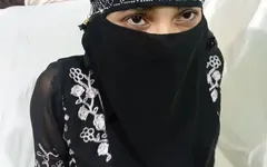 Güzel Müslüman üvey kız kardeş üvey erkek kardeşi tarafından sikiliyor