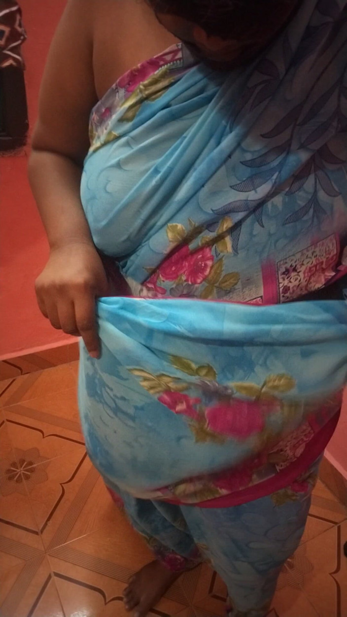 Priya aunty: เย็ดมิชชันนารีสุดฮอตกับเพื่อน