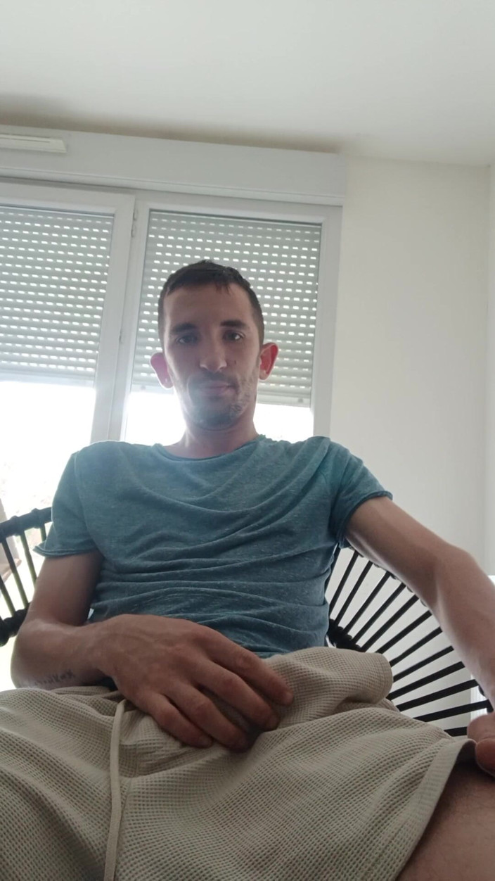 Alexis bondoux: Il mio grosso cazzo esce