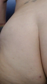 Tyłek drżenie cipki popping