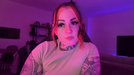 Miss Valentina: Solo otra tarea de fantasía