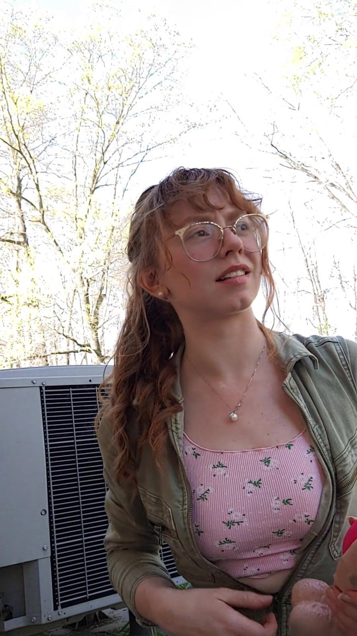 MandyFrizzle: Gardner Needs a Break