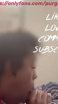 她吮吸我的鸡巴把我叫醒