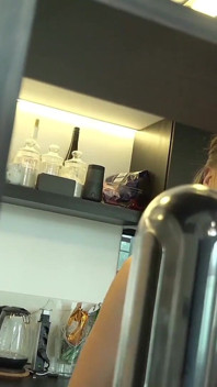 Niemiecka skaut - chuda nastolatka Eveline Dellai w private fuck
