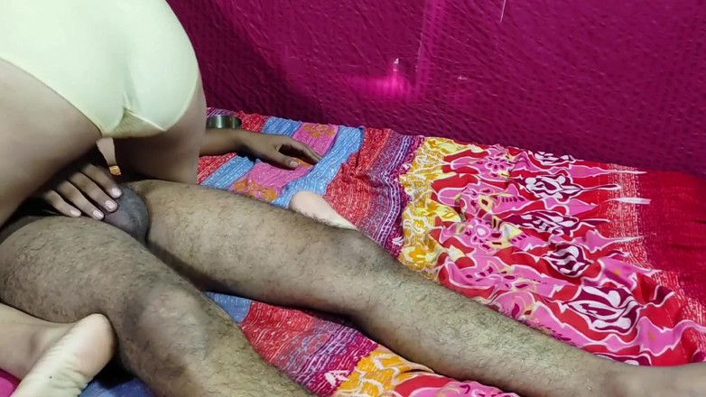 Suhani: 友人の妻を部屋に残した