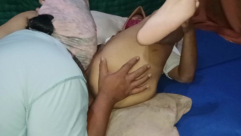 Babang endut: インドネシア 継母の膣が舐めてセックスを求めているパート2