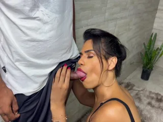 Mirella Safada Felipe'yi sokakta buldu ve eve getirdi