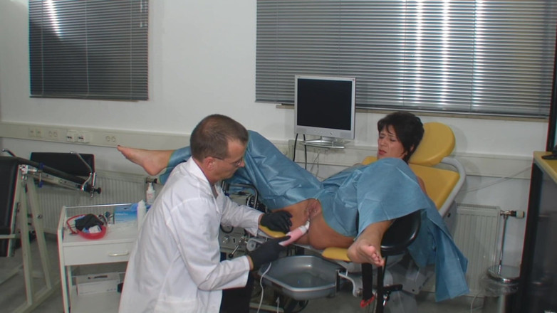Rubber & Clinic Studio - 1ATOYS: Juegos de fetiche médico