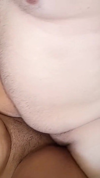 보지에 사정할 때까지 계모를 몰래 먹어