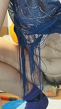 素人奥様が全裸で家事をします。ラテン系の毛深い猫、大きなお尻、巨乳。