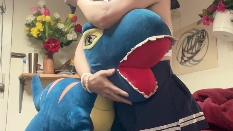 sweethanajapanese: Studente Hana neukt Dinosuar