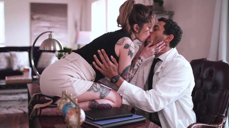 Modern-Day Sins: Modern-day Sins - Get Me Pregnant! Desperate Vanessa Vega Takes Breeding...
