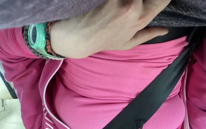 MistressWriggler: Fingering Myself on a Flight in Full View of the...