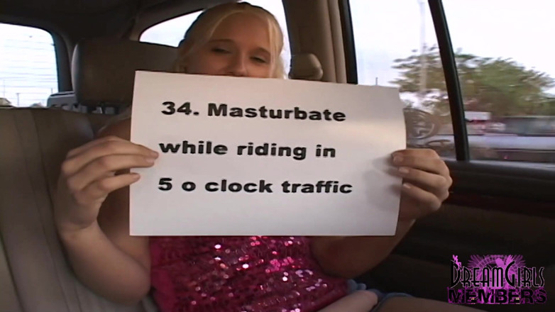 Dream Girls: Rubia cachonda se folla en mi asiento trasero