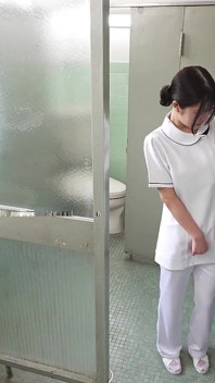 Asistenta mea desemnată are sâni mari și este prea încrezător, servește ca asistenta mea personală de relief sexual Oricând, capitolul 2