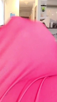Hete worstelaarjongen creamt over zijn singlet